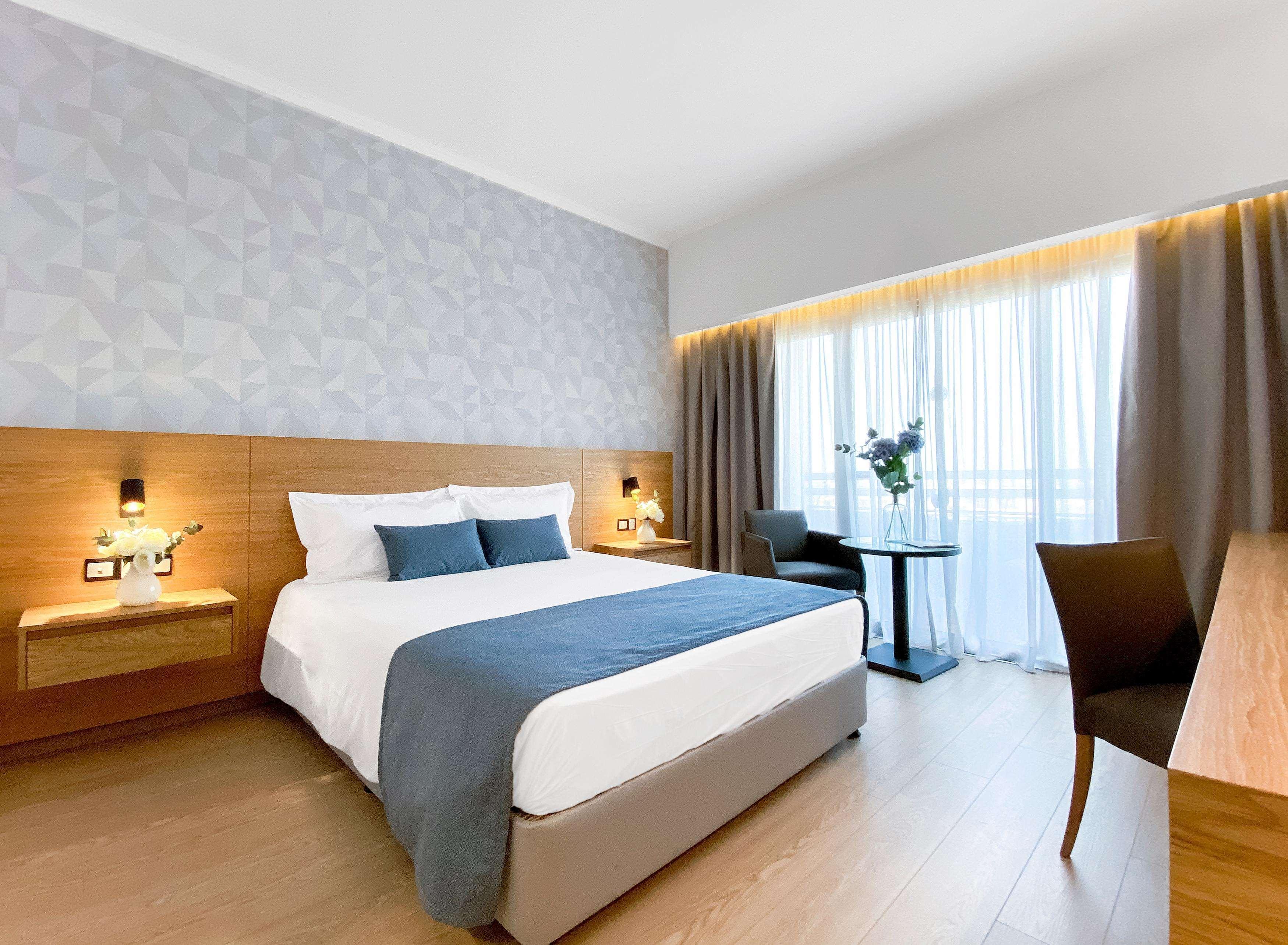 Ajax Hotel Limassol Ngoại thất bức ảnh