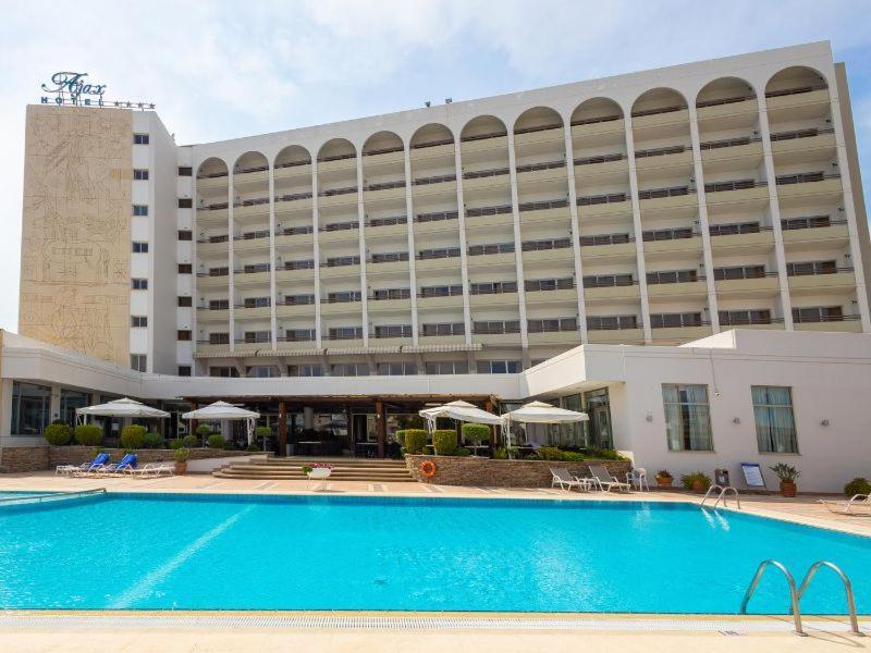 Ajax Hotel Limassol Ngoại thất bức ảnh